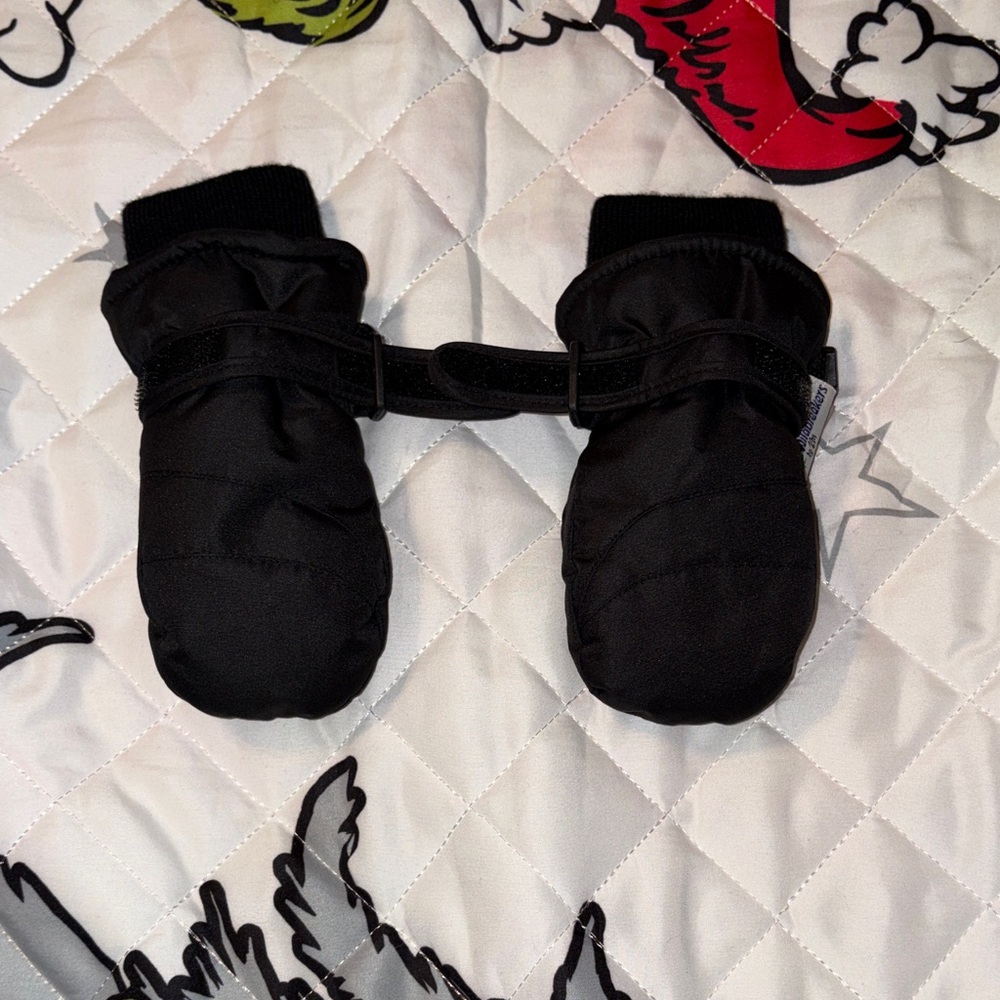 Kids Black Mittens